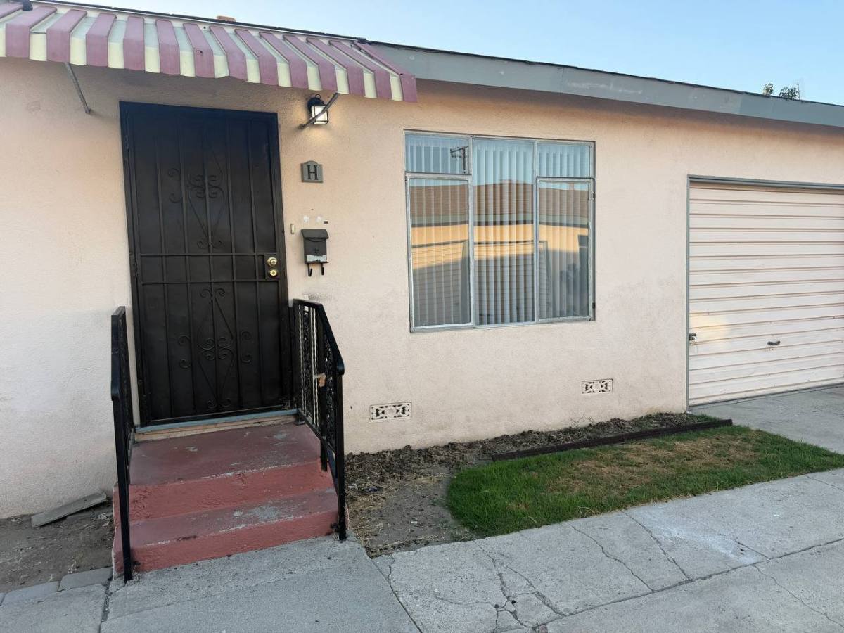 House for rent at 12623 Barlin Ave E, Downey, CA 90240