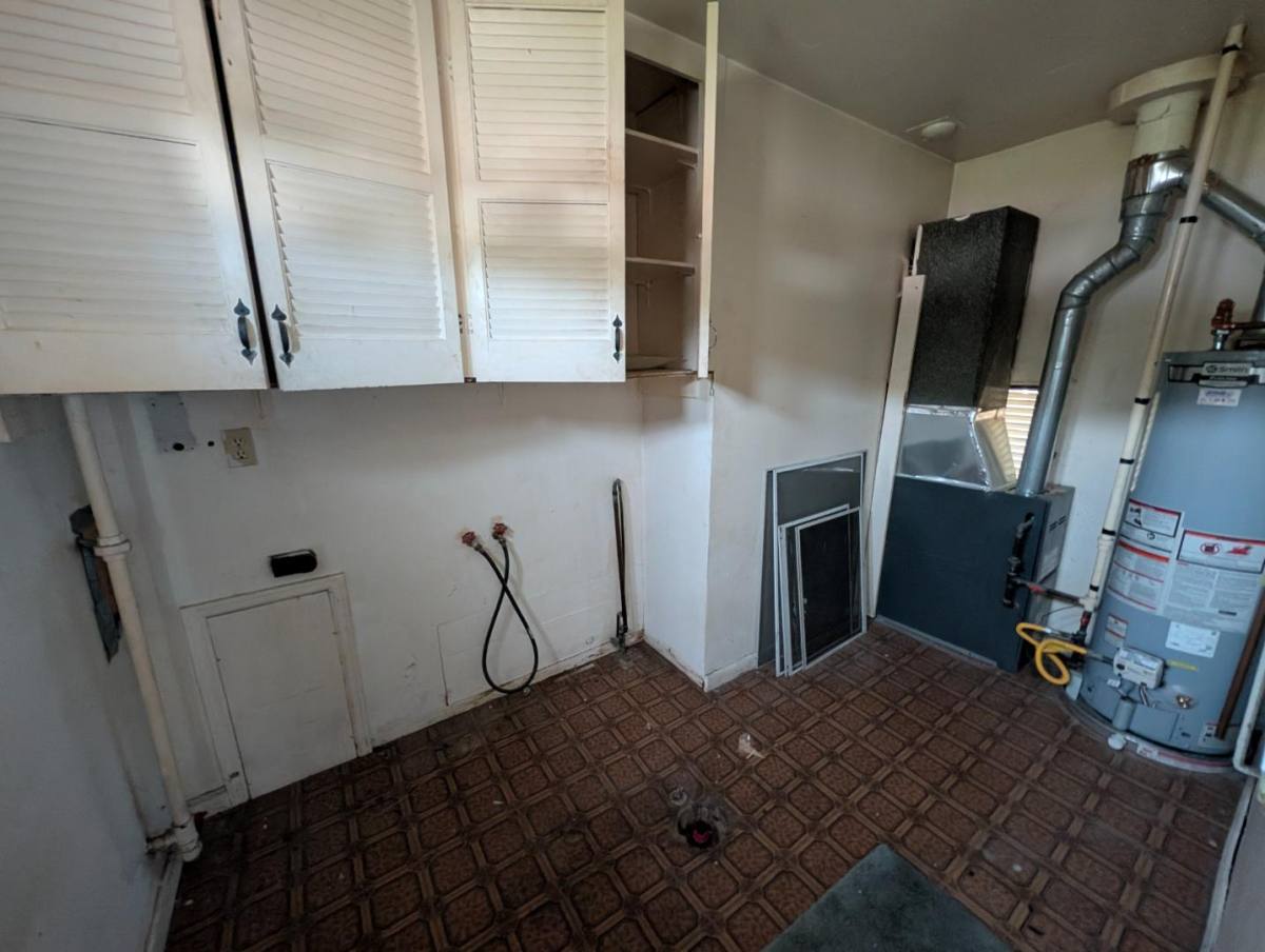 House for rent at 2411 Delaware St, Mishawaka, IN 46544