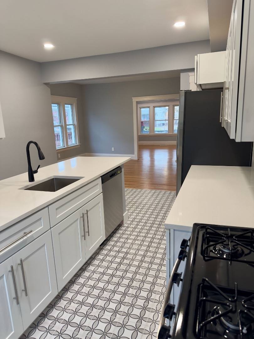 Apartment for rent at 2407 Woodmere Dr #2409, Cleveland, OH 44106