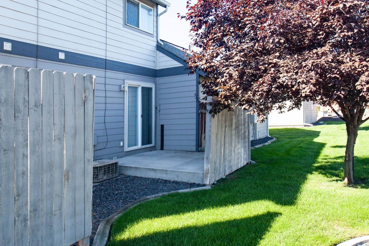 Townhouse for rent at 803 S Olympia St, Kennewick, WA 99336
