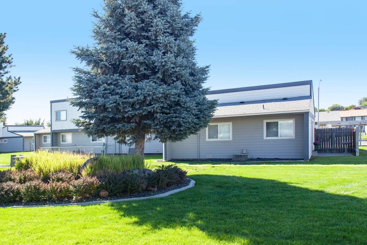 Townhouse for rent at 803 S Olympia St, Kennewick, WA 99336