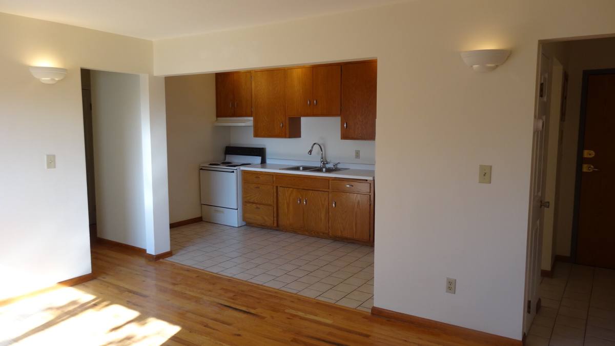 Apartment for rent at 804 6th St NW, Saint Paul, MN 55112