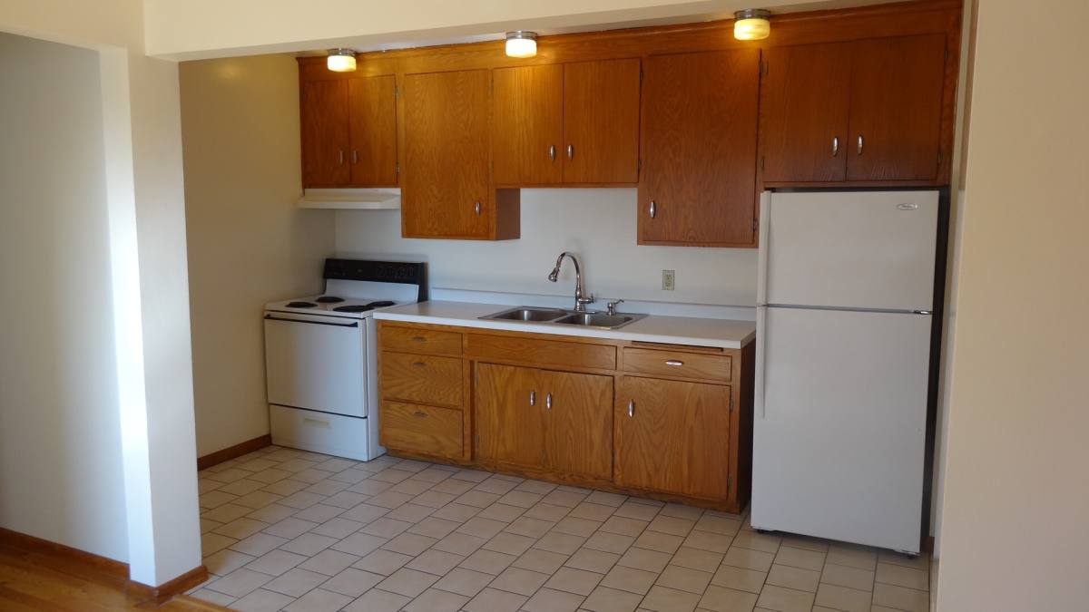 Apartment for rent at 804 6th St NW, Saint Paul, MN 55112