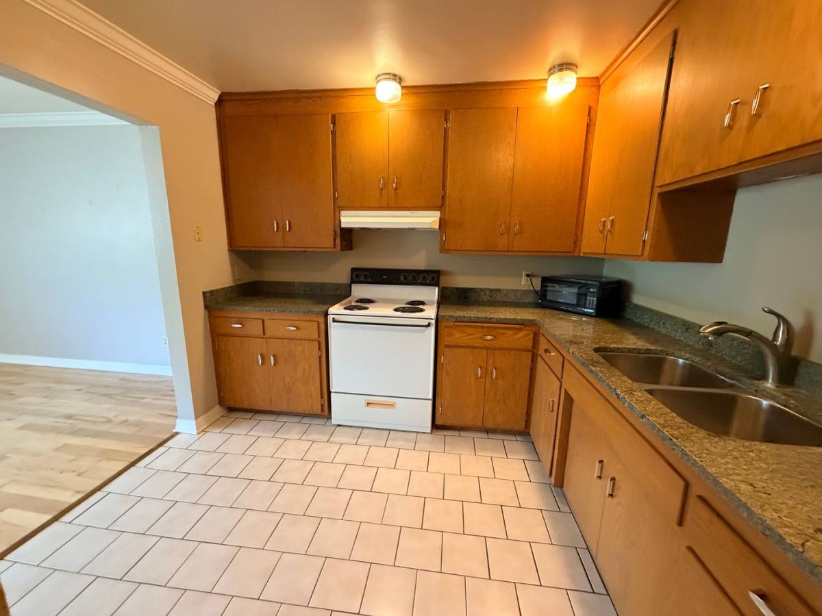 Apartment for rent at 804 6th St NW, Saint Paul, MN 55112