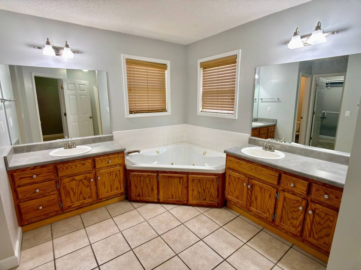 House for rent at 2008 Sheffield Cove, Jonesboro, AR 72405