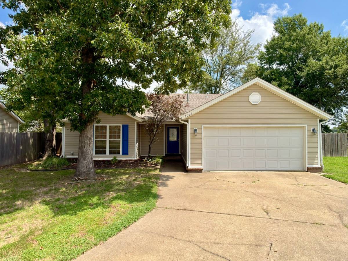 House for rent at 2008 Sheffield Cove, Jonesboro, AR 72405