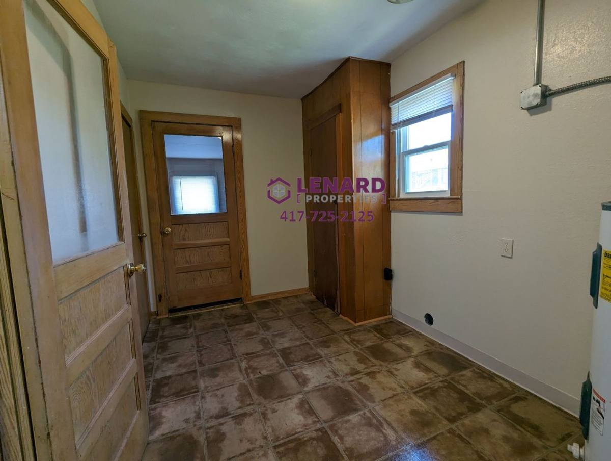 House for rent at 723 E College, Bolivar, MO 65613