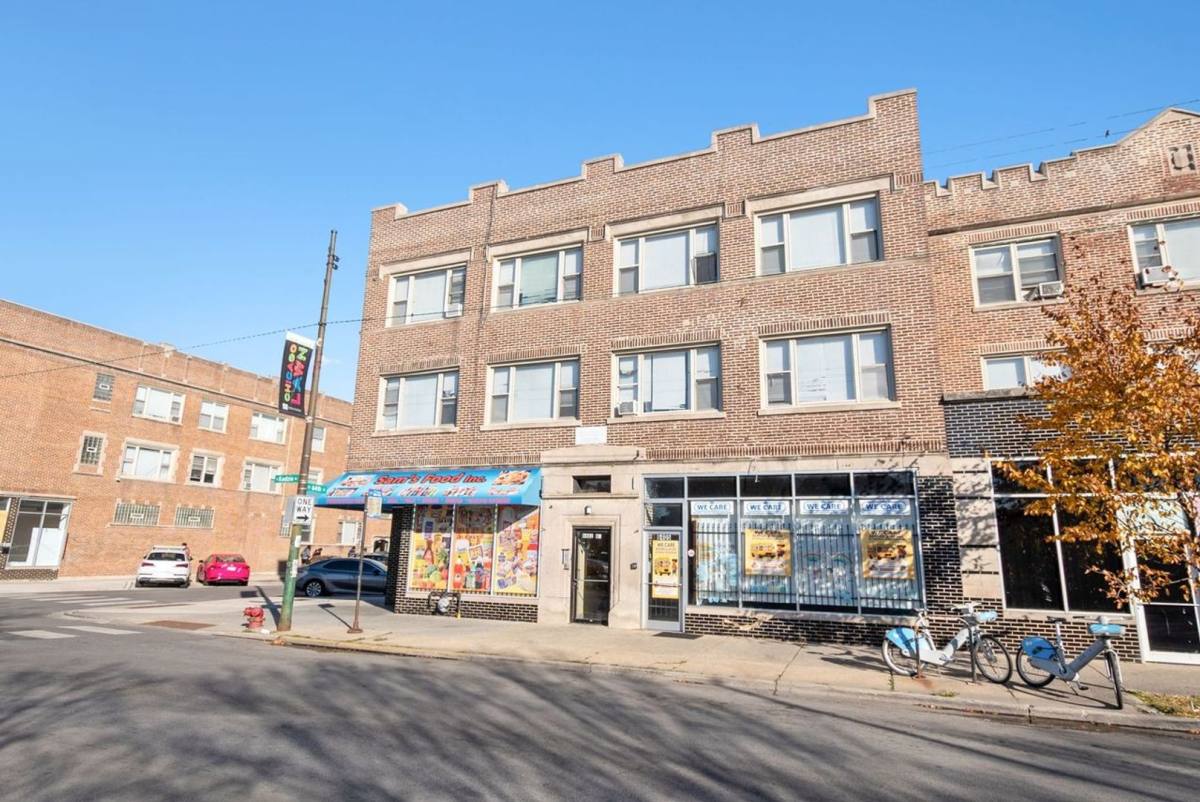 Apartment for rent at 6401-05 S Kedzie Ave, Chicago, IL 60629