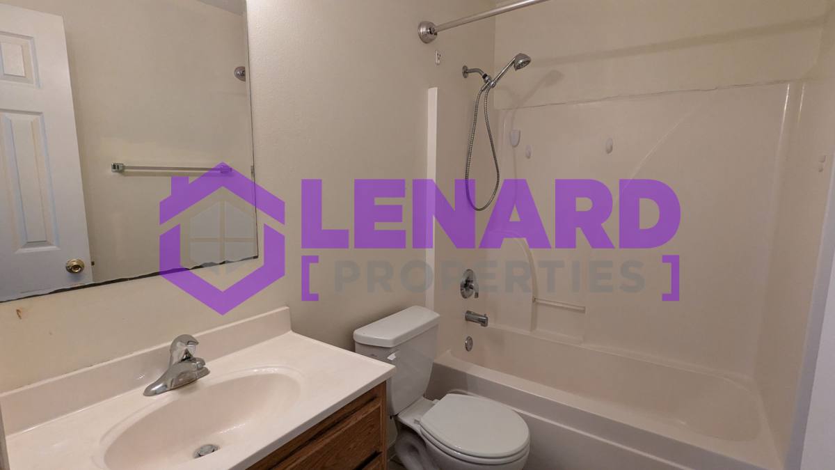 Apartment for rent at 620 W Morgan St, Bolivar, MO 65613