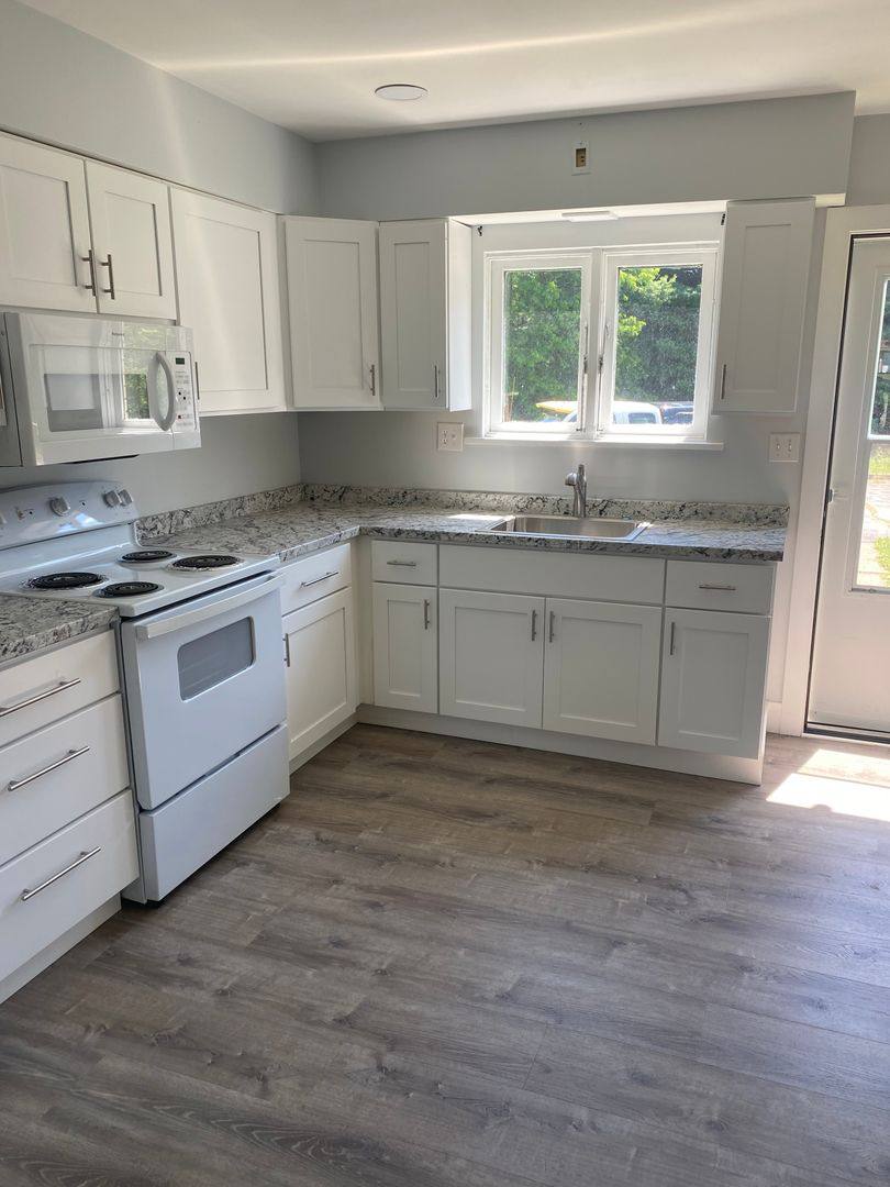 Townhouse for rent at 1314 Willowbrook Rd, New Castle, PA 16101