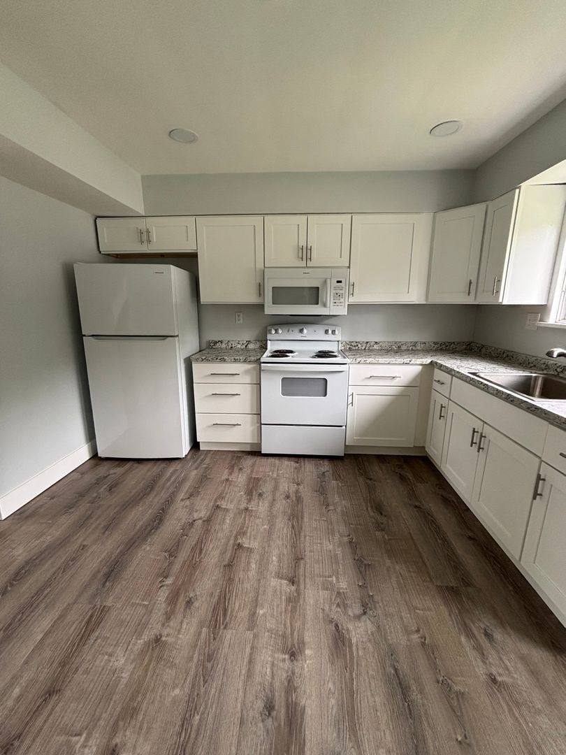 Townhouse for rent at 1314 Willowbrook Rd, New Castle, PA 16101