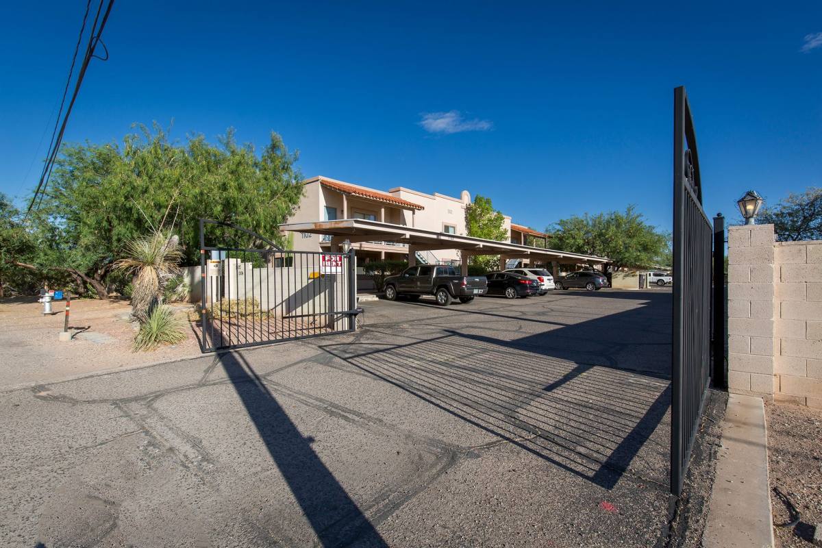 Townhouse for rent at 1102-1104 E Halcyon Rd, Tucson, AZ 85719