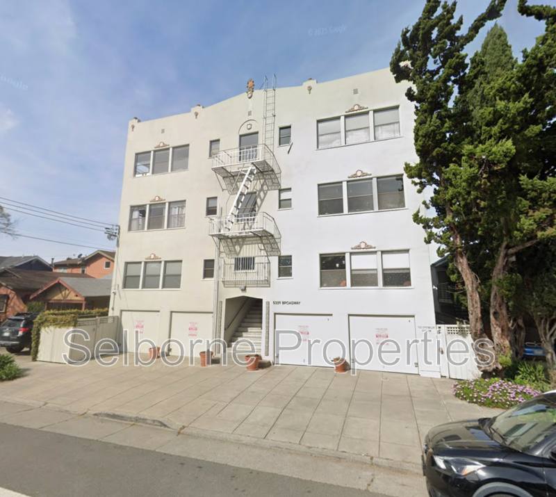 Apartment for rent at 5339 Broadway, Oakland, CA 94618