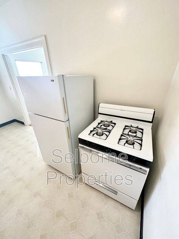 Apartment for rent at 5339 Broadway, Oakland, CA 94618