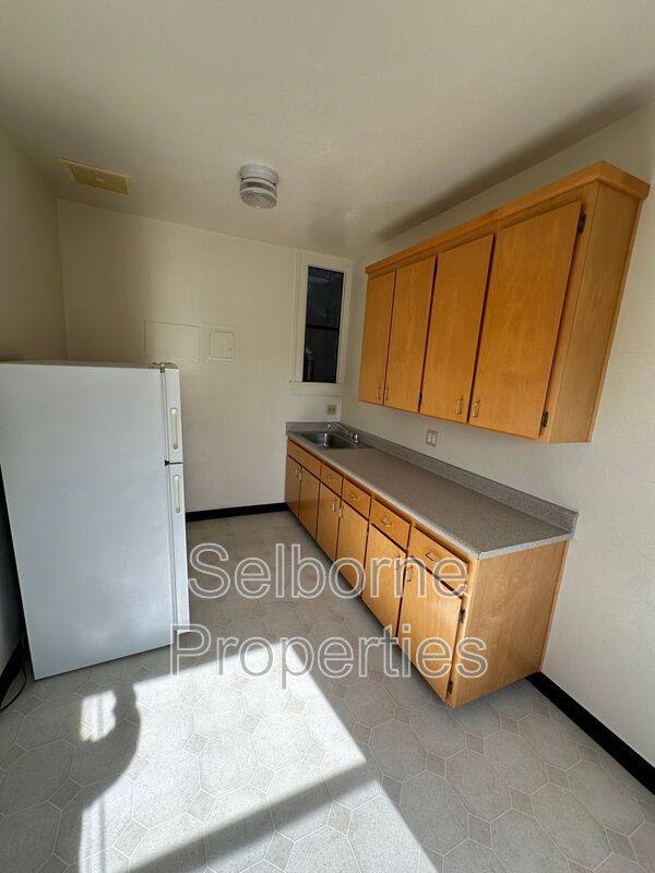Apartment for rent at 5339 Broadway, Oakland, CA 94618
