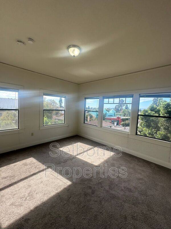 Apartment for rent at 5339 Broadway, Oakland, CA 94618