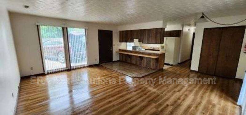 Apartment for rent at 888 W Locust St #A, Wilmington, OH 45177