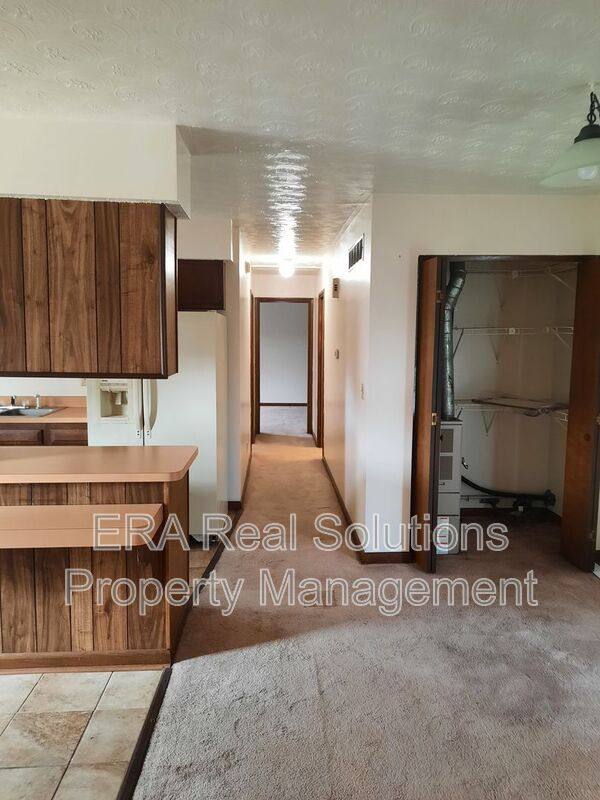 Apartment for rent at 888 W Locust St #A, Wilmington, OH 45177