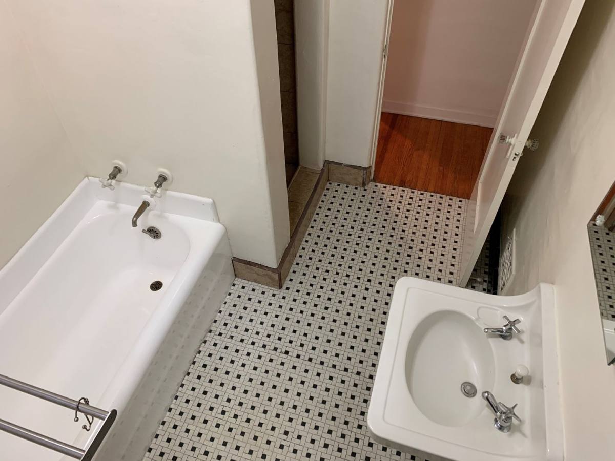 Apartment for rent at 454 Mission St, South Pasadena, CA 91030