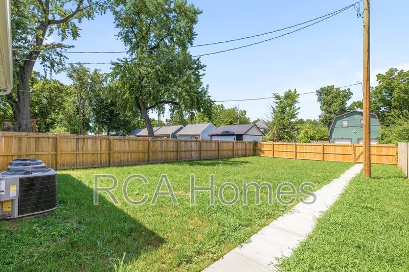 House for rent at 1436 S New Jersey St #B, Indianapolis, IN 46225