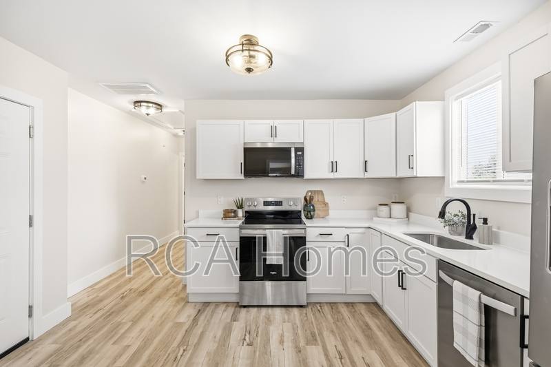 House for rent at 1436 S New Jersey St #B, Indianapolis, IN 46225