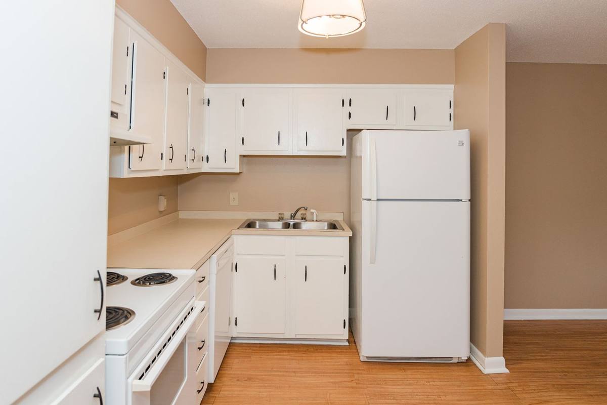 Apartment for rent at 208 Fairhope Ave, Fairhope, AL 36532