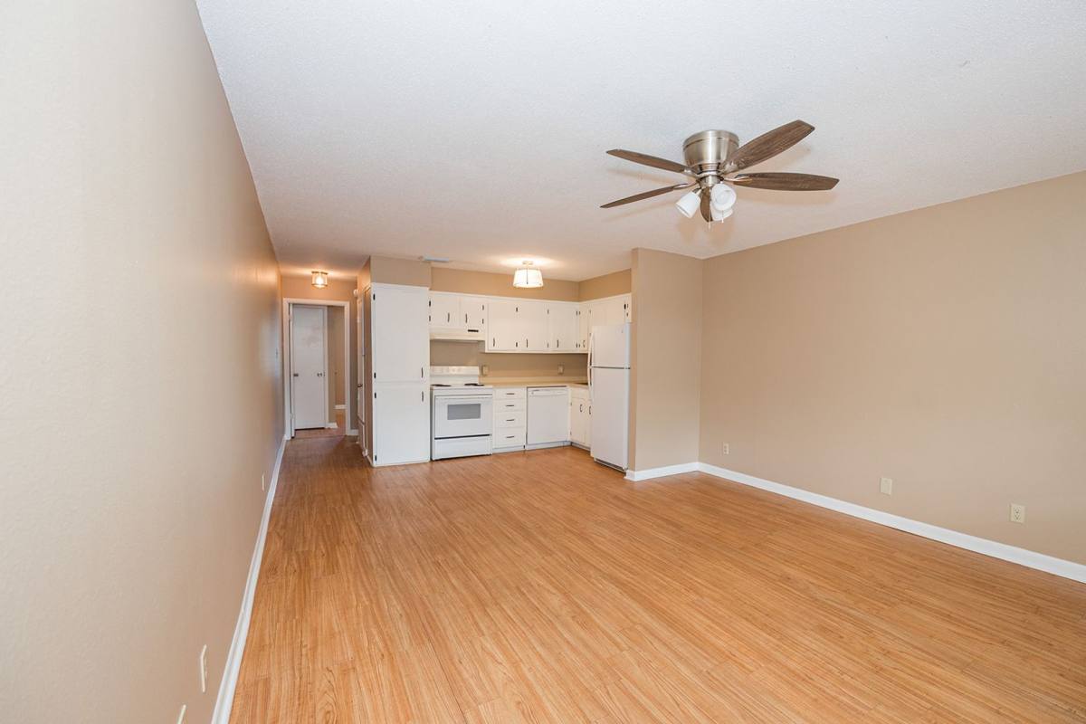 Apartment for rent at 208 Fairhope Ave, Fairhope, AL 36532