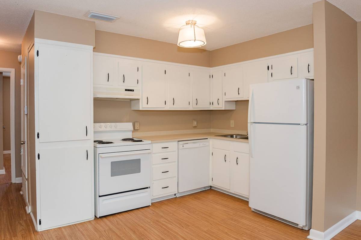 Apartment for rent at 208 Fairhope Ave, Fairhope, AL 36532