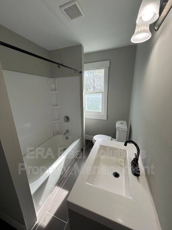 Apartment for rent at 1225 Woodside Blvd, Middletown, OH 45044