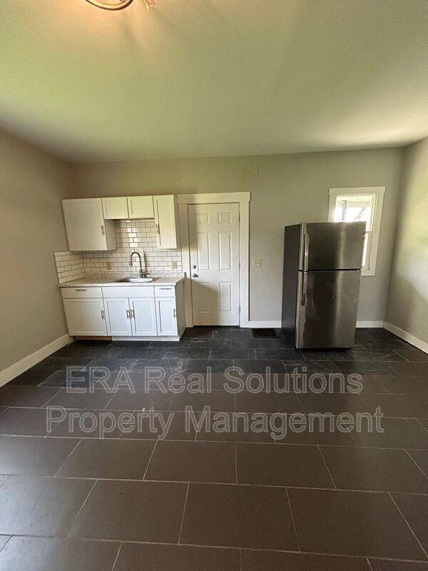Apartment for rent at 1225 Woodside Blvd, Middletown, OH 45044