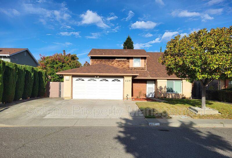 House for rent at 125 Serpentine Dr, Vallejo, CA 94589