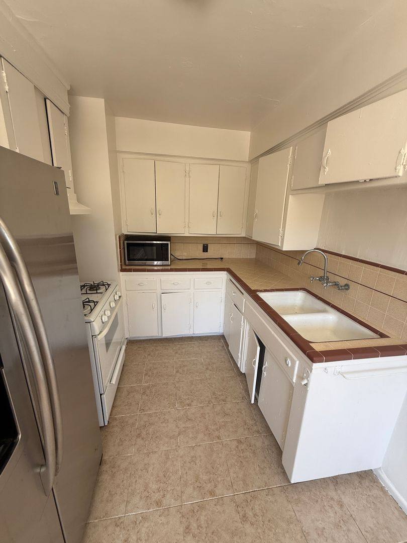 Apartment for rent at 66610 Acoma Ave, Desert Hot Springs, CA 92240