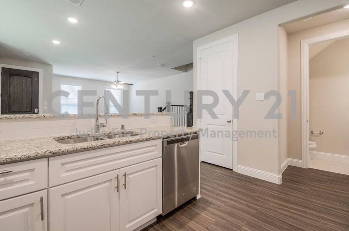 Townhouse for rent at 4720 Piedras Lanzar Dr, McKinney, TX 75070