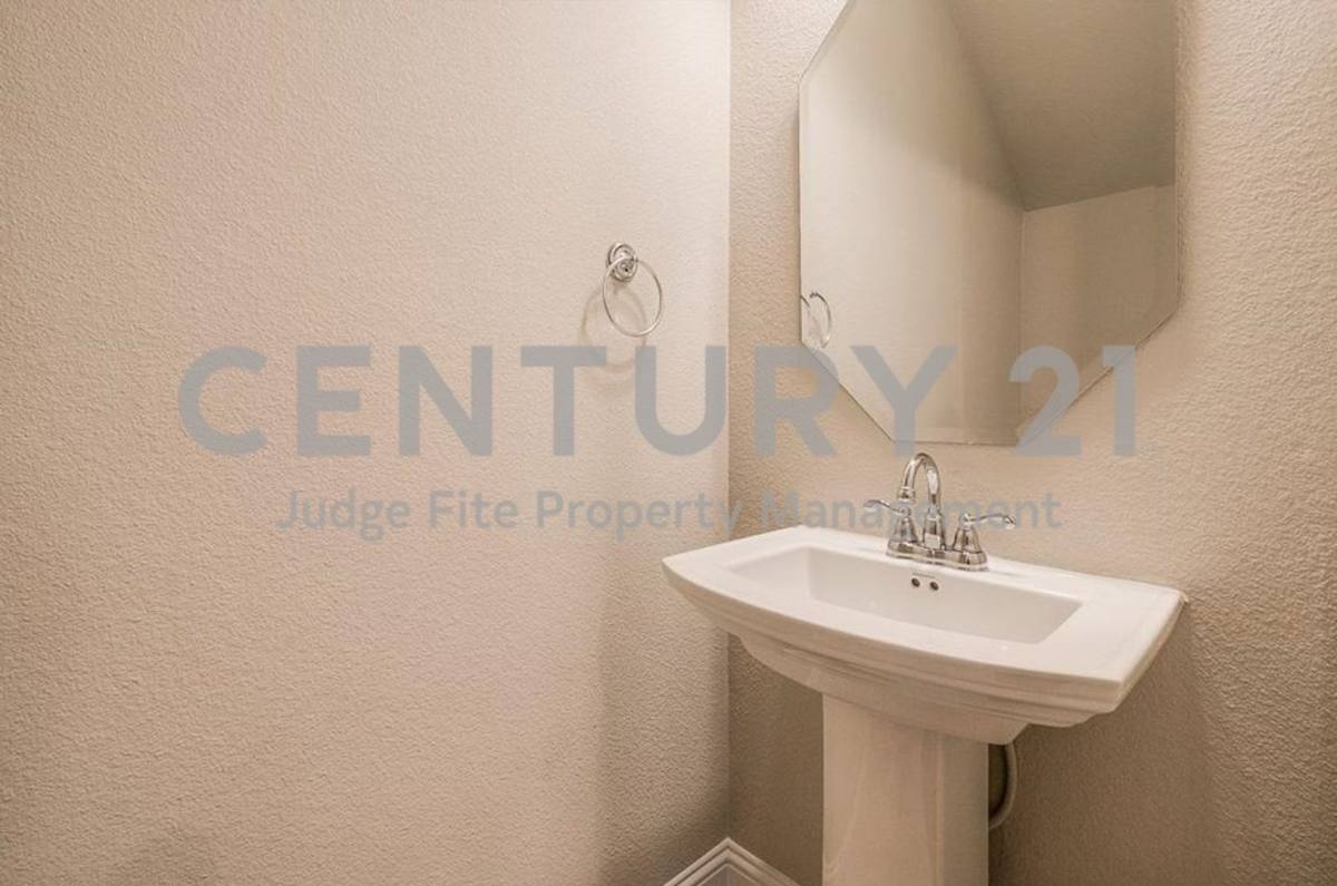 Townhouse for rent at 4720 Piedras Lanzar Dr, McKinney, TX 75070