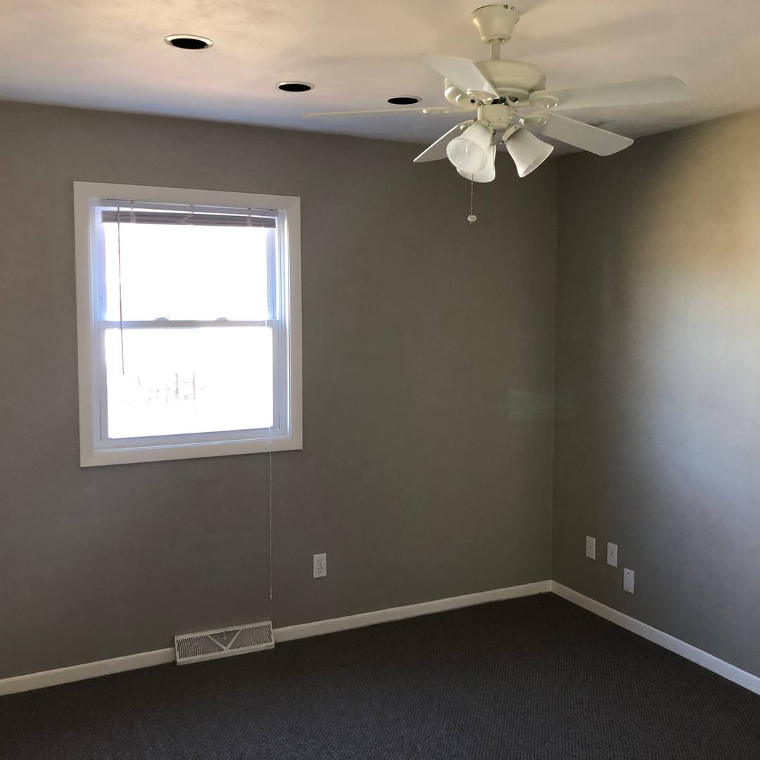 Apartment for rent at 3106-3108 W Westport, Peoria, IL 61615