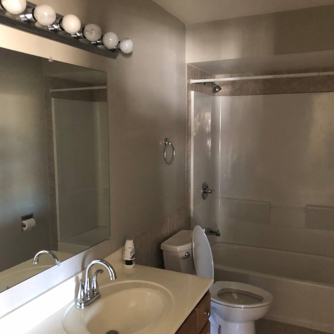 Apartment for rent at 3106-3108 W Westport, Peoria, IL 61615