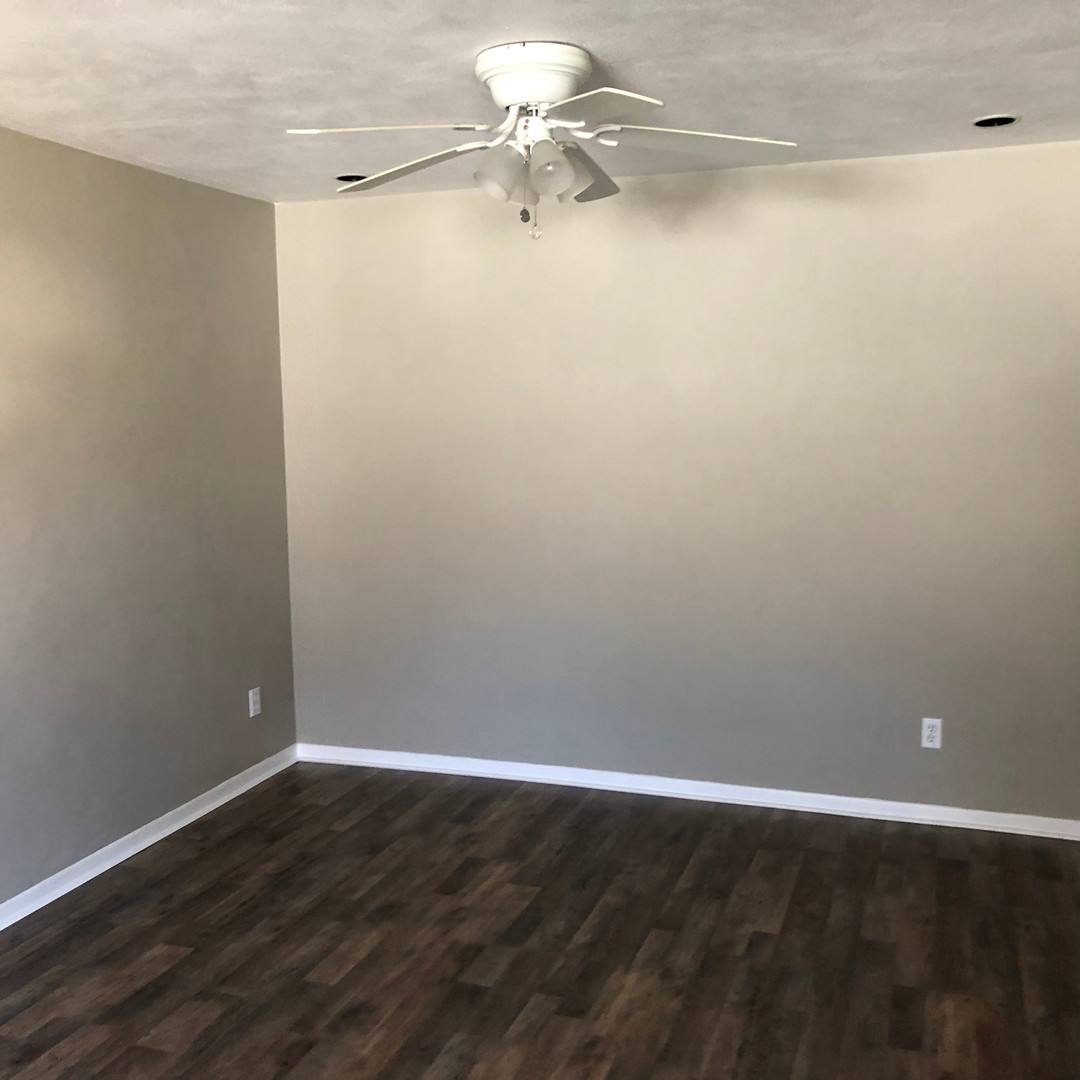 Apartment for rent at 3106-3108 W Westport, Peoria, IL 61615