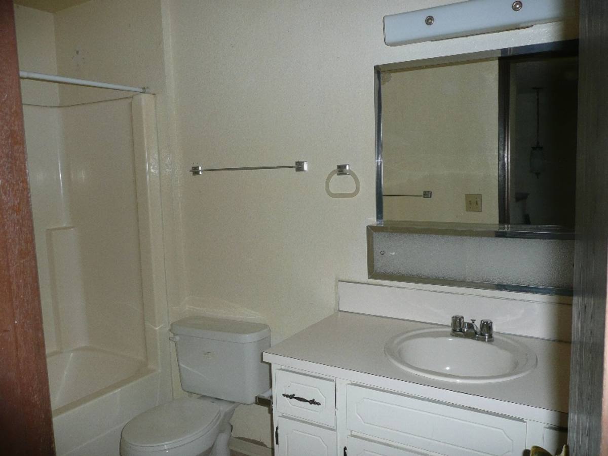 1738 S 82nd St, Tacoma, WA 98408 - Townhouse for Rent - Image 4
