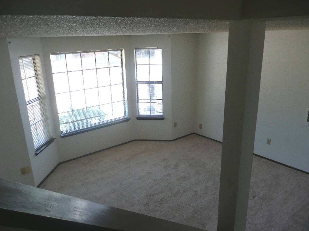 1738 S 82nd St, Tacoma, WA 98408 - Townhouse for Rent - Image 2
