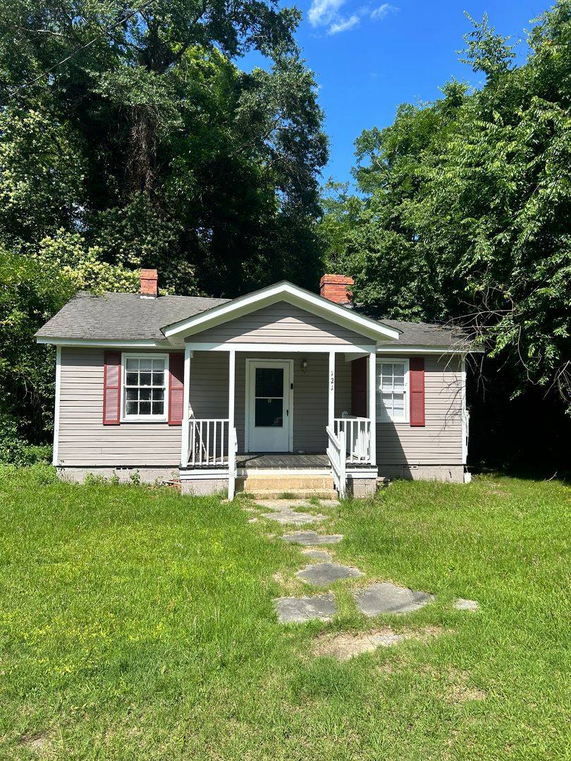 House for rent at 121 Coker St, Darlington, SC 29532