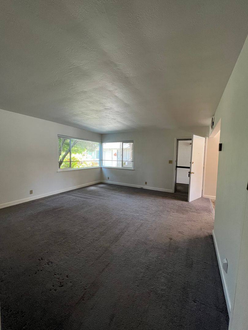Apartment for rent at 435 Ocean View Ave, Santa Cruz, CA 95062