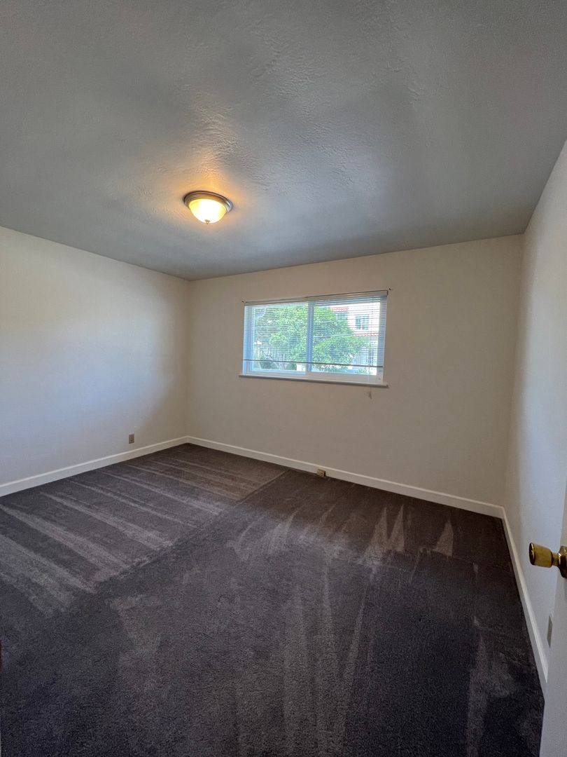 Apartment for rent at 435 Ocean View Ave, Santa Cruz, CA 95062