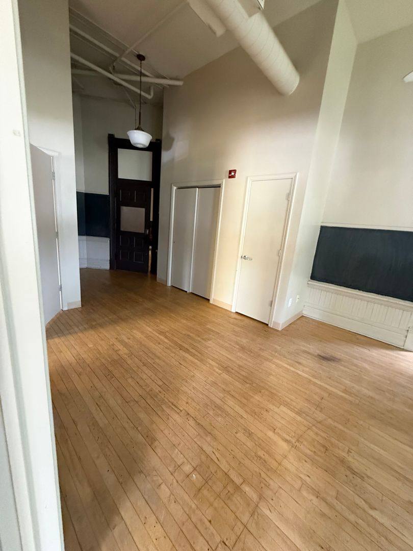 Apartment for rent at 400 E S, Gas City, IN 46933