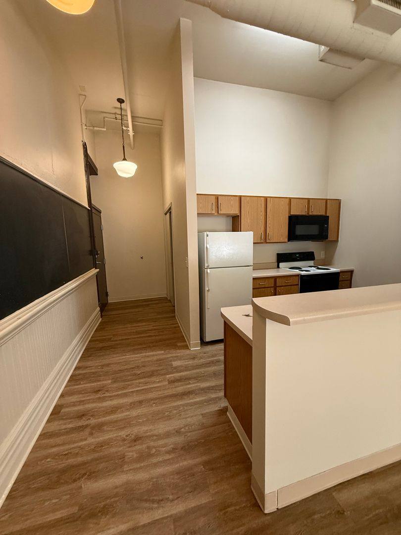 Apartment for rent at 400 E S, Gas City, IN 46933