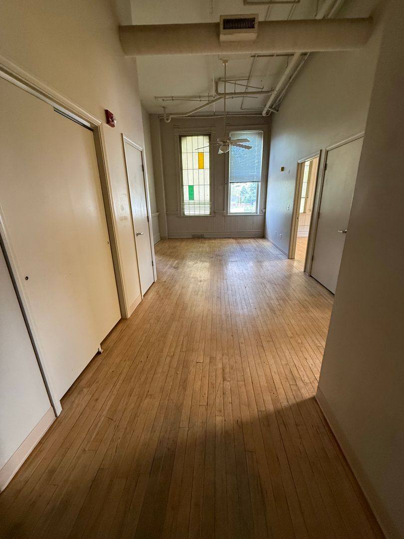 Apartment for rent at 400 E S, Gas City, IN 46933