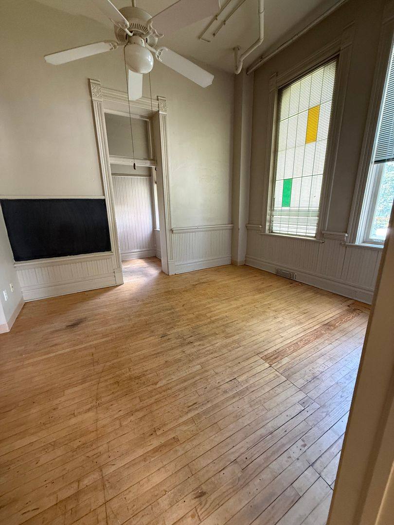 Apartment for rent at 400 E S, Gas City, IN 46933
