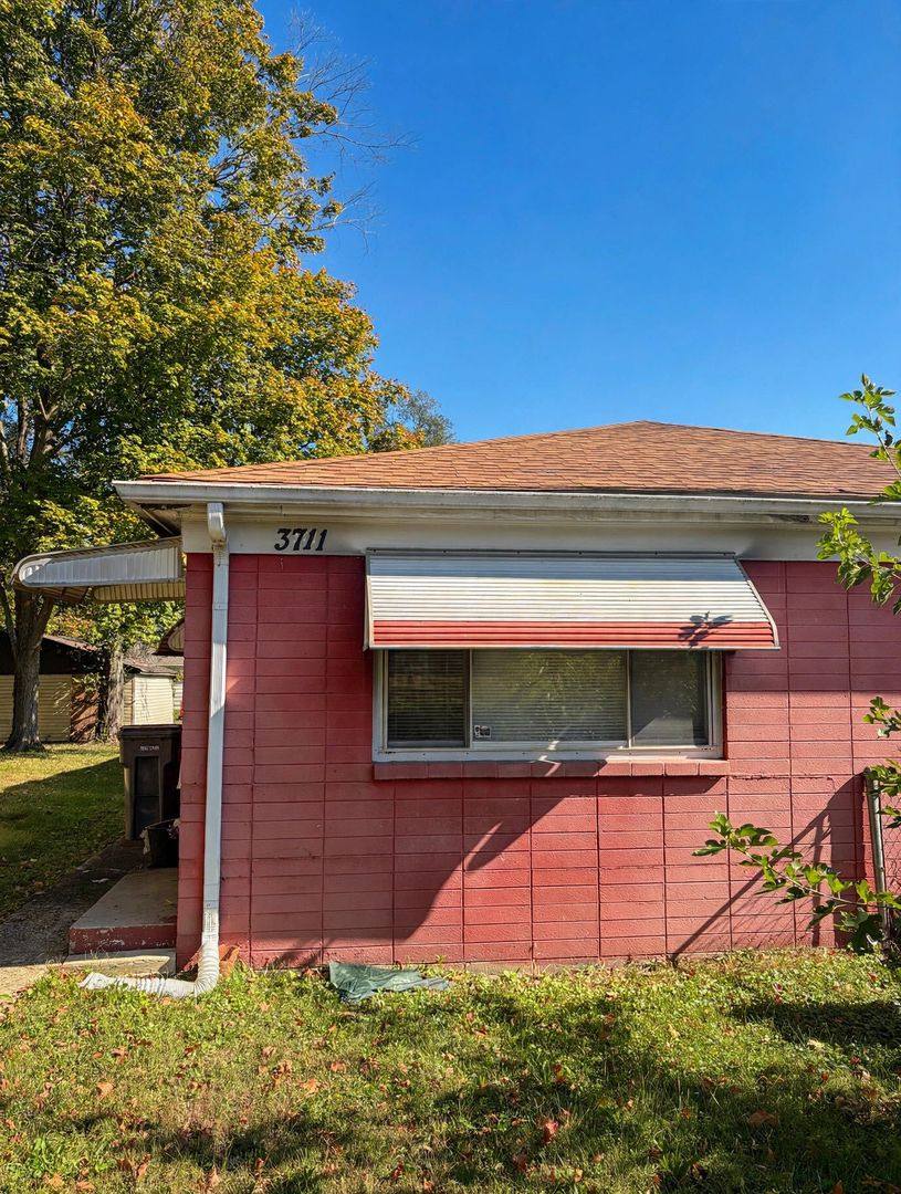 Apartment for rent at 3709-3711 Kinnear Ave, Indianapolis, IN 46218