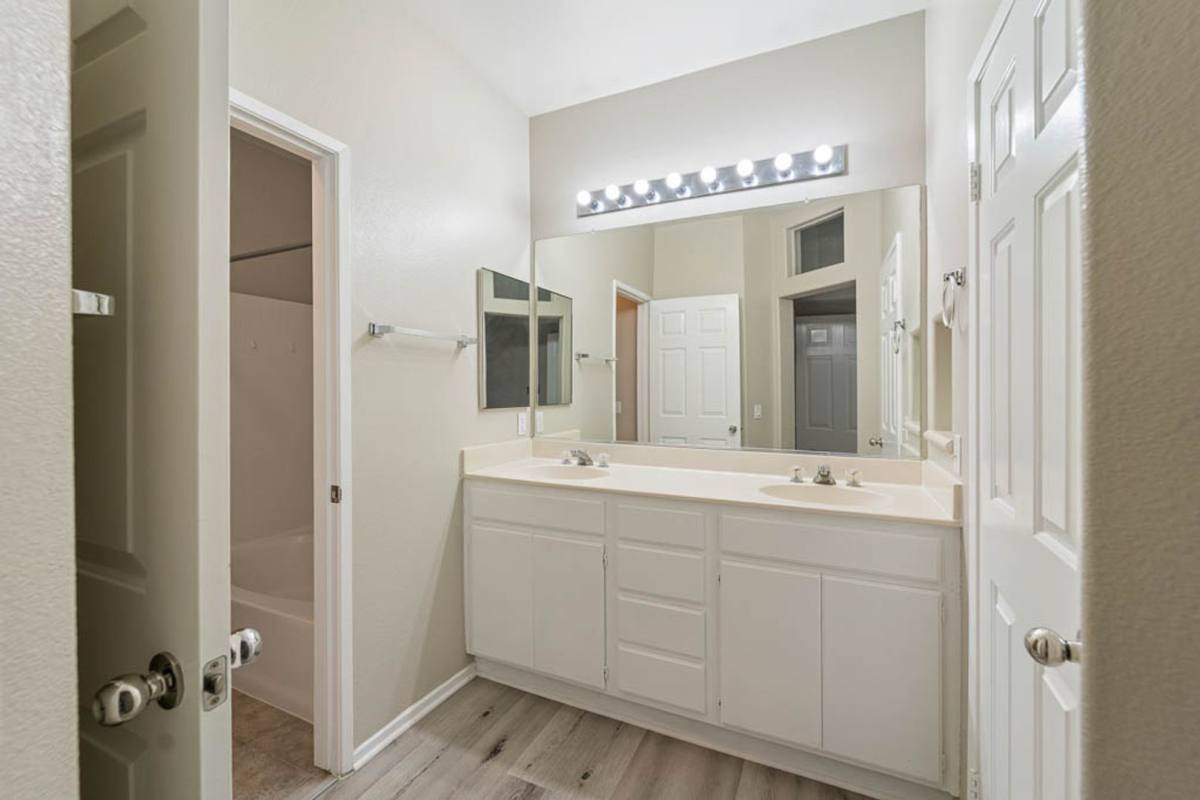 Townhouse for rent at 39753 Princeton Way, Murrieta, CA 92563