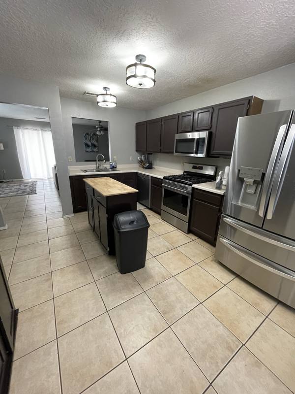 House for rent at 3908 Suntrail Rd NW, Albuquerque, NM 87114