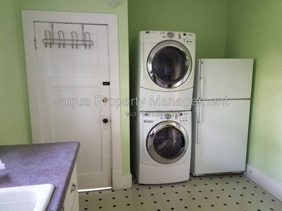 Apartment for rent at 423 Erie St, South Haven, MI 49090